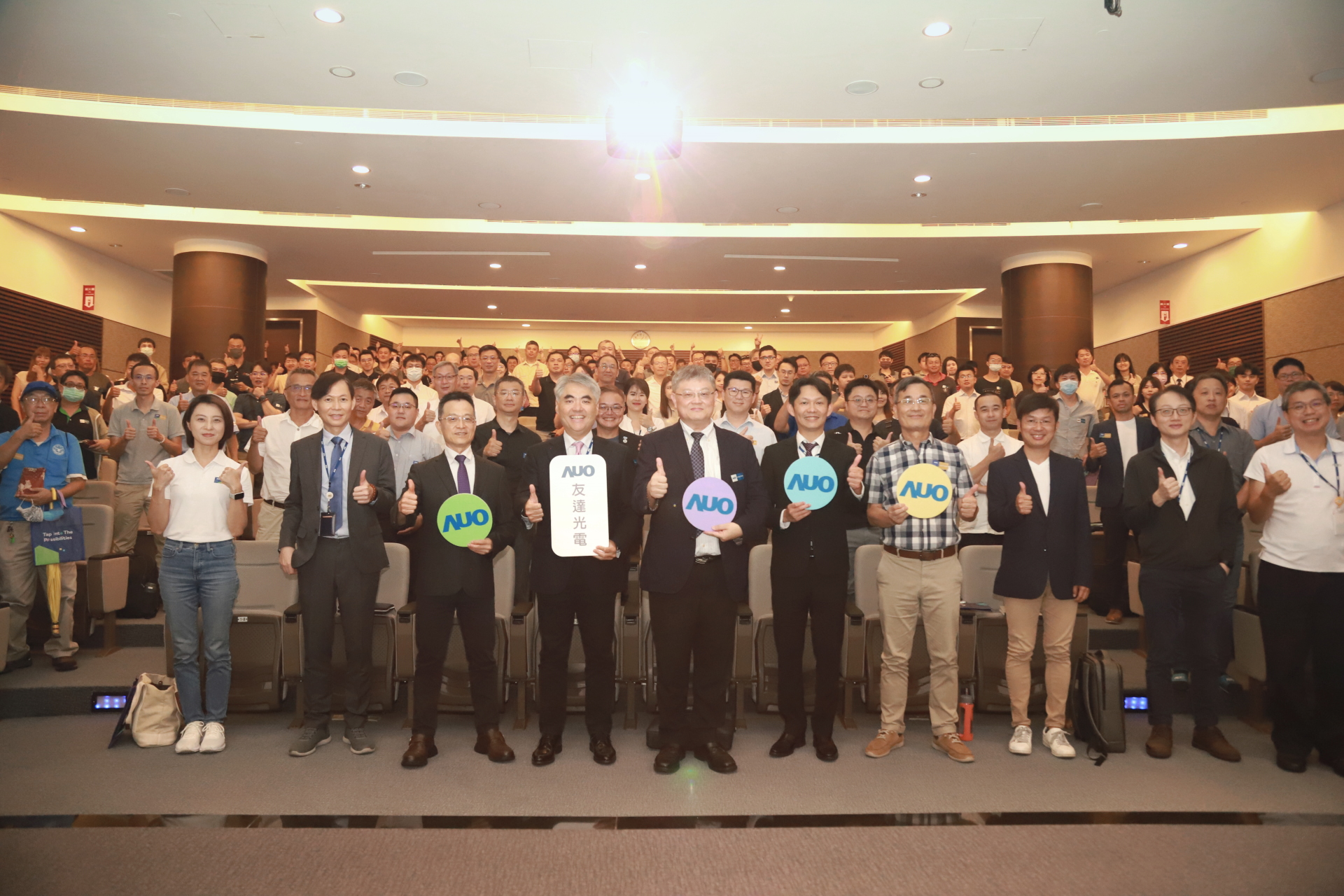 ���_(d��)�����Ո�I(l��ng)��?q��)��ҹ���������Դ�l(f��)չ��������󼰽��B��p̼���h�}�M(j��n)�н������ι�뢾Gɫ���m(x��)���B(t��i)Ȧ�č������C(j��)��