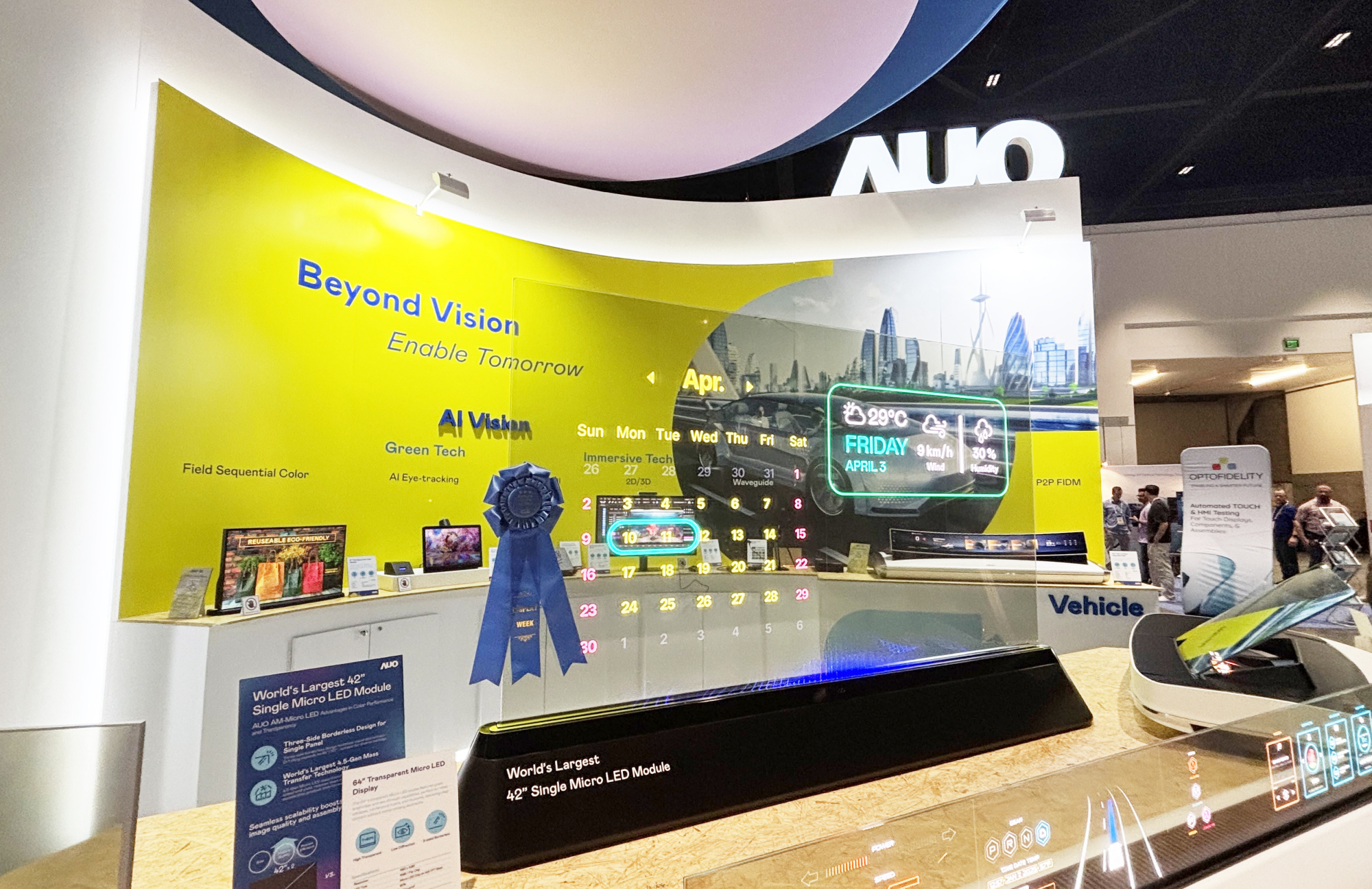 LEYU�پW(w��ng)64��͸��Micro LED�@ʾ���@�����Micro LED���g���ê�������^���͸����͸���ԣ�ͬ�r�߂�1,000 nits�ĸ����ȱ��F(xi��n)����͸�^�����ğo�pƴ�����죬���������`����ڶ�Ԫ����չ�F(xi��n)��Micro LED�@ʾ���g���r�յğo�ޝ���